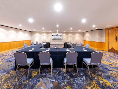Novotel Surfers Paradise - Accommodation Gladstone 7