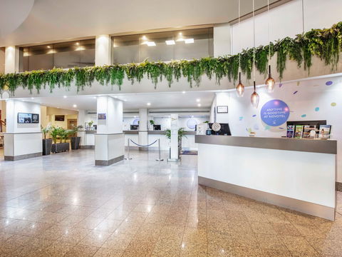 Novotel Surfers Paradise - Accommodation Gladstone 12