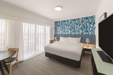 Vibe Hotel Gold Coast - Accommodation Gladstone 5