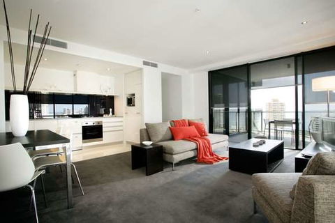 Mantra Circle On Cavill - Accommodation Gladstone 2
