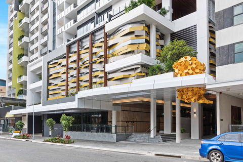 Arise On Hope Street - Accommodation Gladstone 0