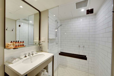 Mayfair Hotel - Accommodation Gladstone 6