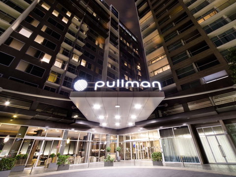 Pullman Adelaide - Accommodation Gladstone 0