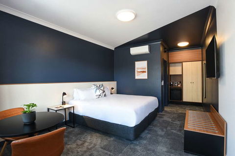 HotelMOTEL - Accommodation Gladstone 4