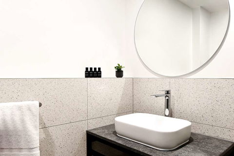 HotelMOTEL - Accommodation Gladstone 9