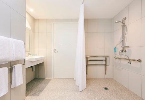 Holiday Inn Express Adelaide City Centre - Accommodation Gladstone 7