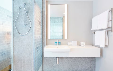 Holiday Inn Express Adelaide City Centre - Accommodation Gladstone 8