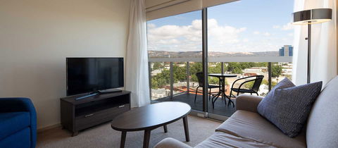 Hume Serviced Apartments - Accommodation Gladstone 0