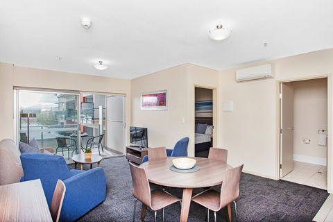 Hume Serviced Apartments - Accommodation Gladstone 14