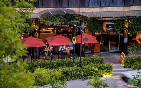 Majestic Roof Garden Hotel - Accommodation Gladstone 1