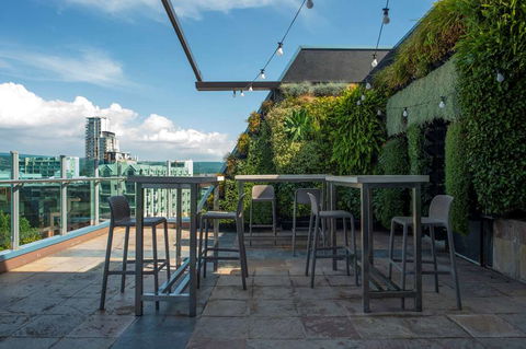 Majestic Roof Garden Hotel - Accommodation Gladstone 11