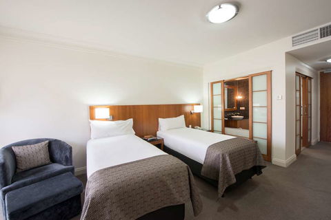 Majestic Roof Garden Hotel - Accommodation Gladstone 17