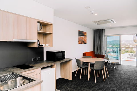 Tom's Court Hotel - Accommodation Gladstone 14