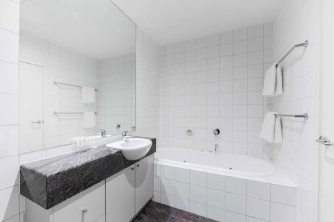 Adina Apartment Hotel On Flinders Street - Accommodation Gladstone 9
