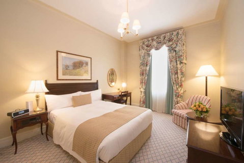 The Hotel Windsor - Accommodation Gladstone 5
