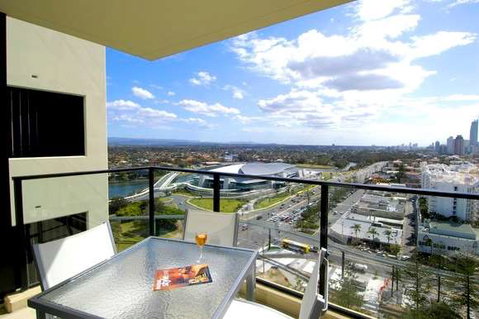 Mantra Broadbeach on the Park - Accommodation Gladstone 1