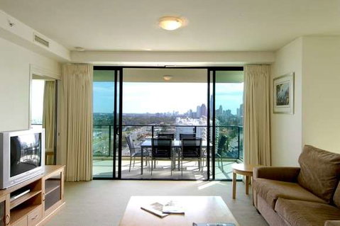 Mantra Broadbeach on the Park - Accommodation Gladstone 7