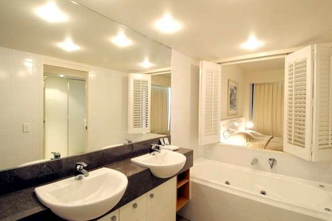 Mantra Broadbeach on the Park - Accommodation Gladstone 13
