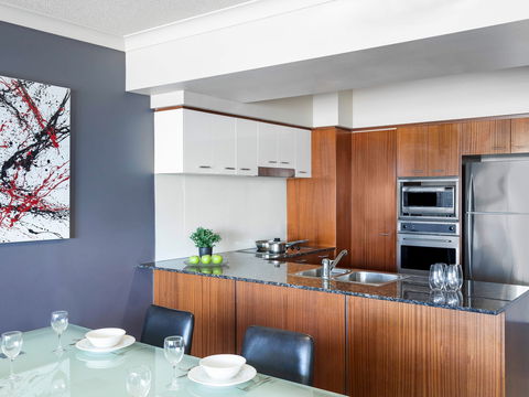Mantra Towers Of Chevron Surfers - Accommodation Gladstone 11