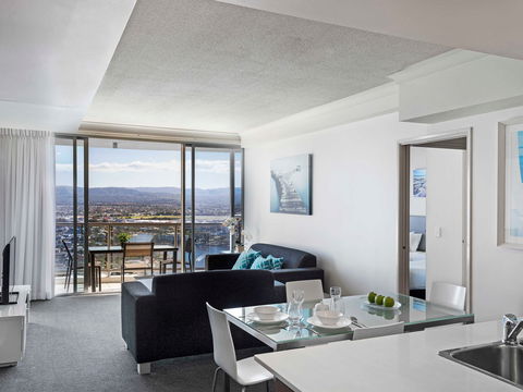 Mantra Towers Of Chevron Surfers - Accommodation Gladstone 12