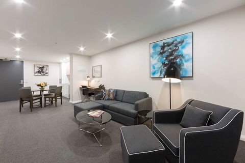Avenue Hotel Canberra - Accommodation Gladstone 5