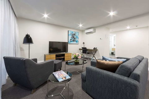 Avenue Hotel Canberra - Accommodation Gladstone 9