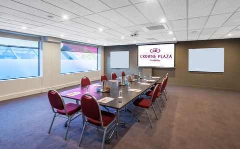 Crowne Plaza Canberra - Accommodation Gladstone 8