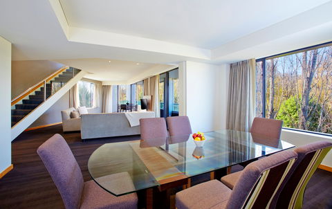 Crowne Plaza Canberra - Accommodation Gladstone 13