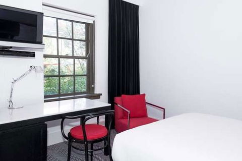 Peppers Gallery Hotel, Canberra - Accommodation Gladstone 3