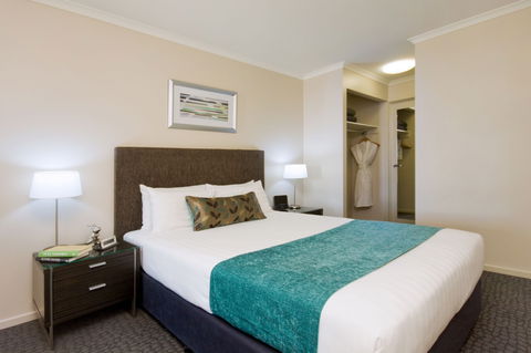 Pacific Suites Canberra - Accommodation Gladstone 4