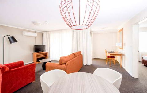 Mantra On Northbourne - Accommodation Gladstone 1