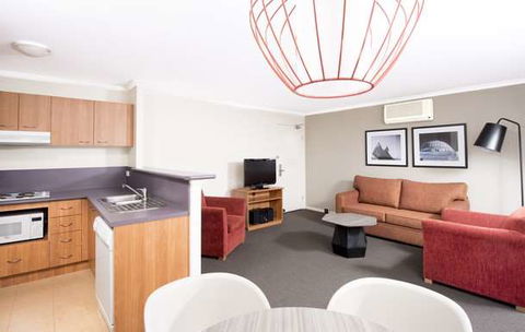 Mantra On Northbourne - Accommodation Gladstone 6