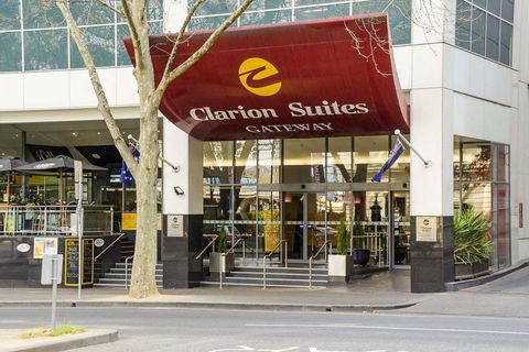 Clarion Suites Gateway - Accommodation Gladstone 0