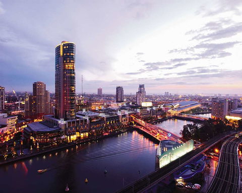 Clarion Suites Gateway - Accommodation Gladstone 15