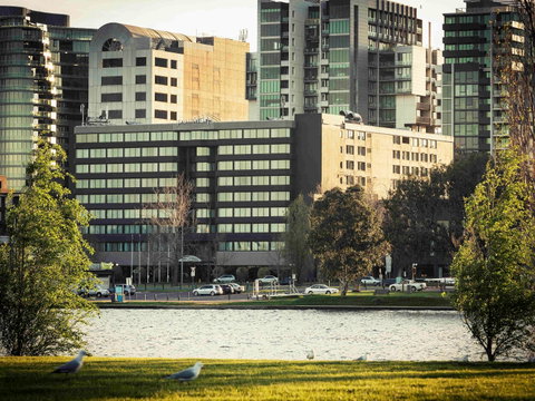 Mercure Melbourne Albert Park - Accommodation Gladstone 0