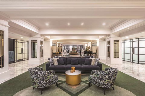 The Savoy Hotel On Little Collins - Accommodation Gladstone 2