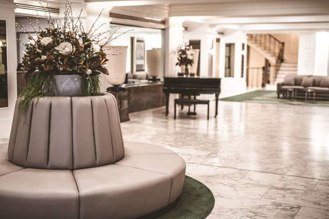 The Savoy Hotel On Little Collins - Accommodation Gladstone 4