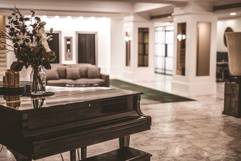 The Savoy Hotel On Little Collins - Accommodation Gladstone 5