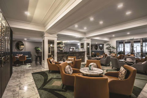 The Savoy Hotel On Little Collins - Accommodation Gladstone 13