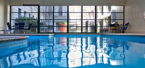 Quest Grand Hotel Melbourne - Accommodation Gladstone 13