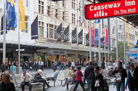 Causeway Inn On The Mall - Accommodation Gladstone 1