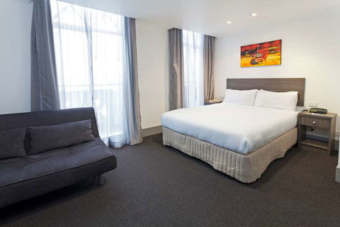 Causeway Inn On The Mall - Accommodation Gladstone 6