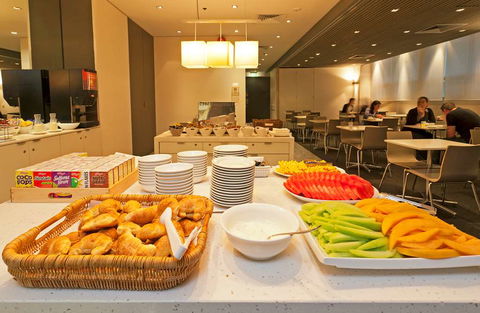 Causeway Inn On The Mall - Accommodation Gladstone 7