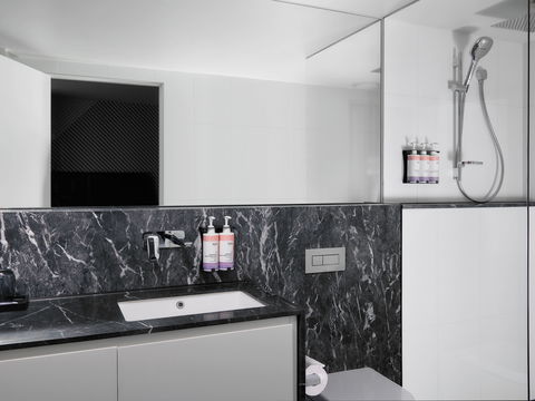 Moevenpick Hotel Melbourne On Spencer - Accommodation Gladstone 5