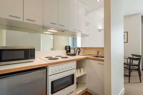 Mantra On Jolimont - Accommodation Gladstone 2