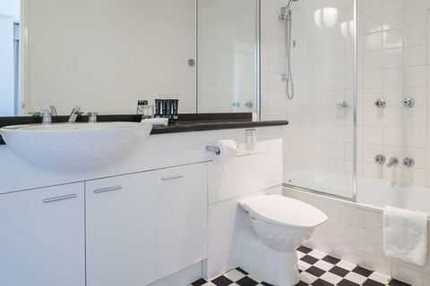 Mantra On Jolimont - Accommodation Gladstone 3