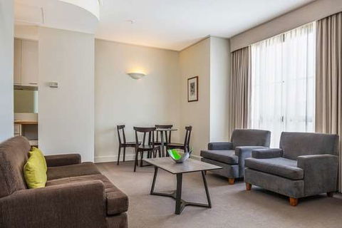 Mantra On Jolimont - Accommodation Gladstone 4