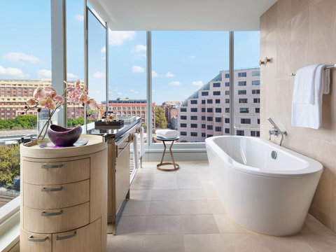 Sofitel Sydney Darling Harbour - Accommodation Gladstone 3