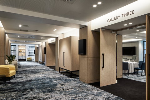 Crowne Plaza Sydney Darling Harbour - Accommodation Gladstone 9