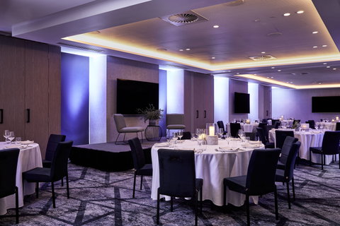 Crowne Plaza Sydney Darling Harbour - Accommodation Gladstone 16